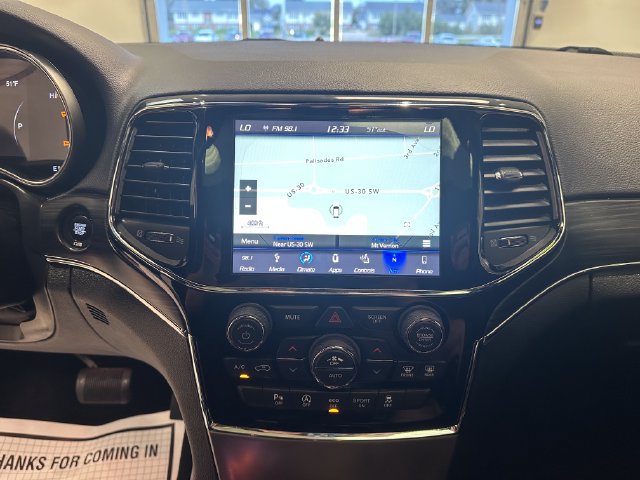 Used 2019 Jeep Grand Cherokee Limited w/ Trailer Tow Group IV AWD/4WD image 13