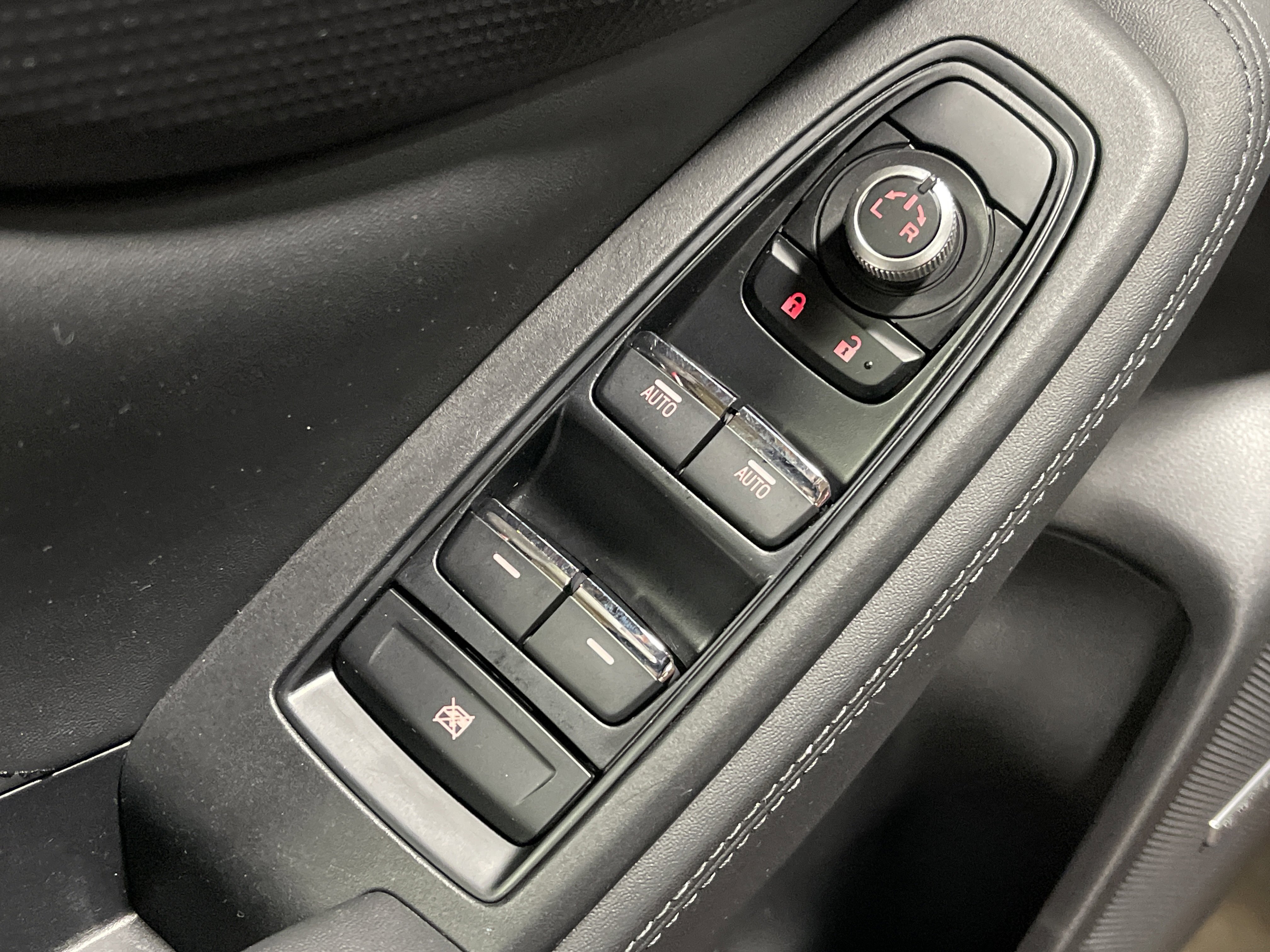 Used 2021 Subaru Forester Touring image 9