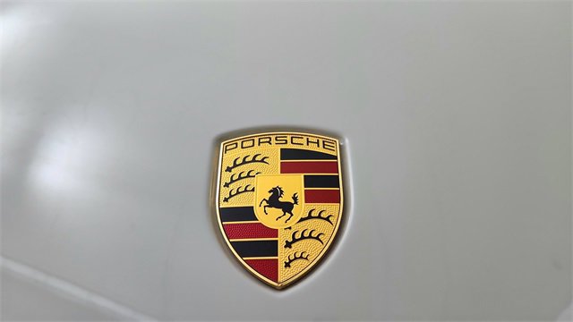 Used 2022 Porsche Cayenne image 16