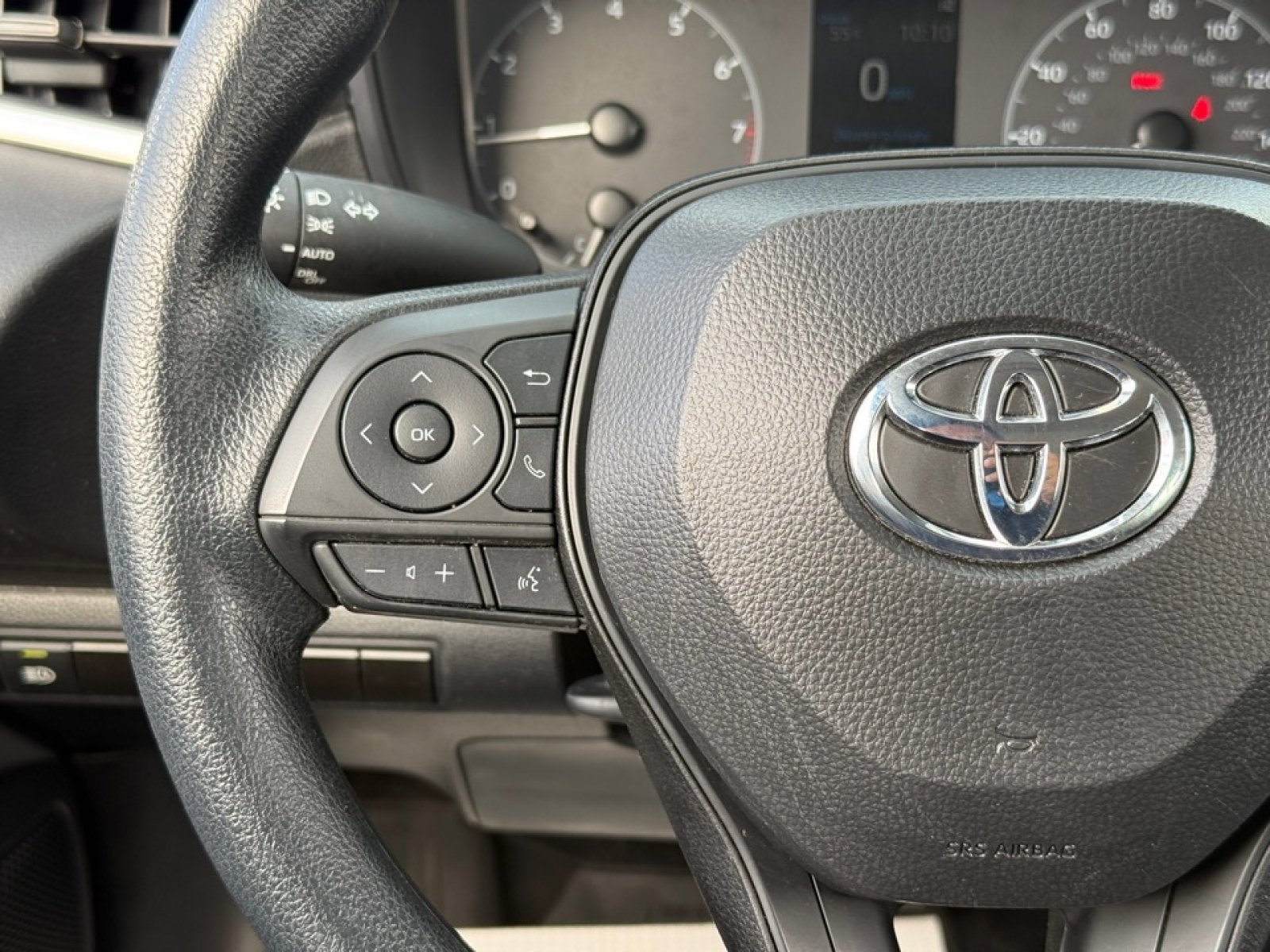 Used 2024 Toyota Corolla LE image 23