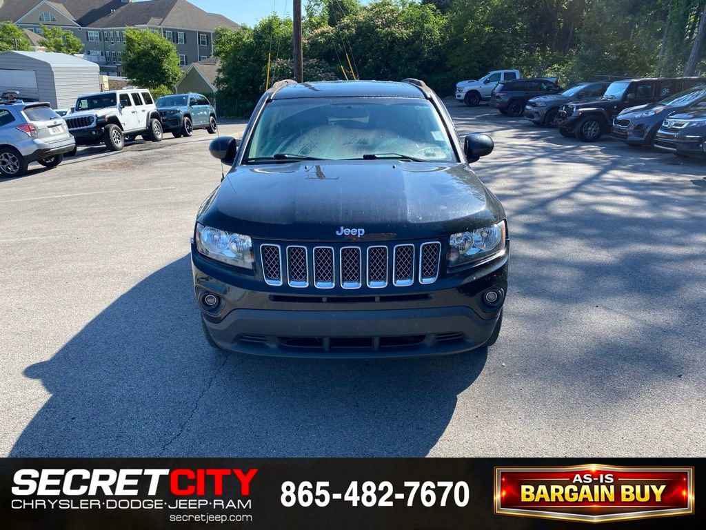 Used 2015 Jeep Compass Latitude w/ Sun/Sound Group AWD/4WD video 2