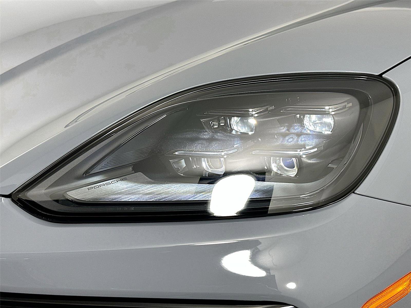 Used 2026 Porsche Cayenne Coupe AWD/4WD image 15