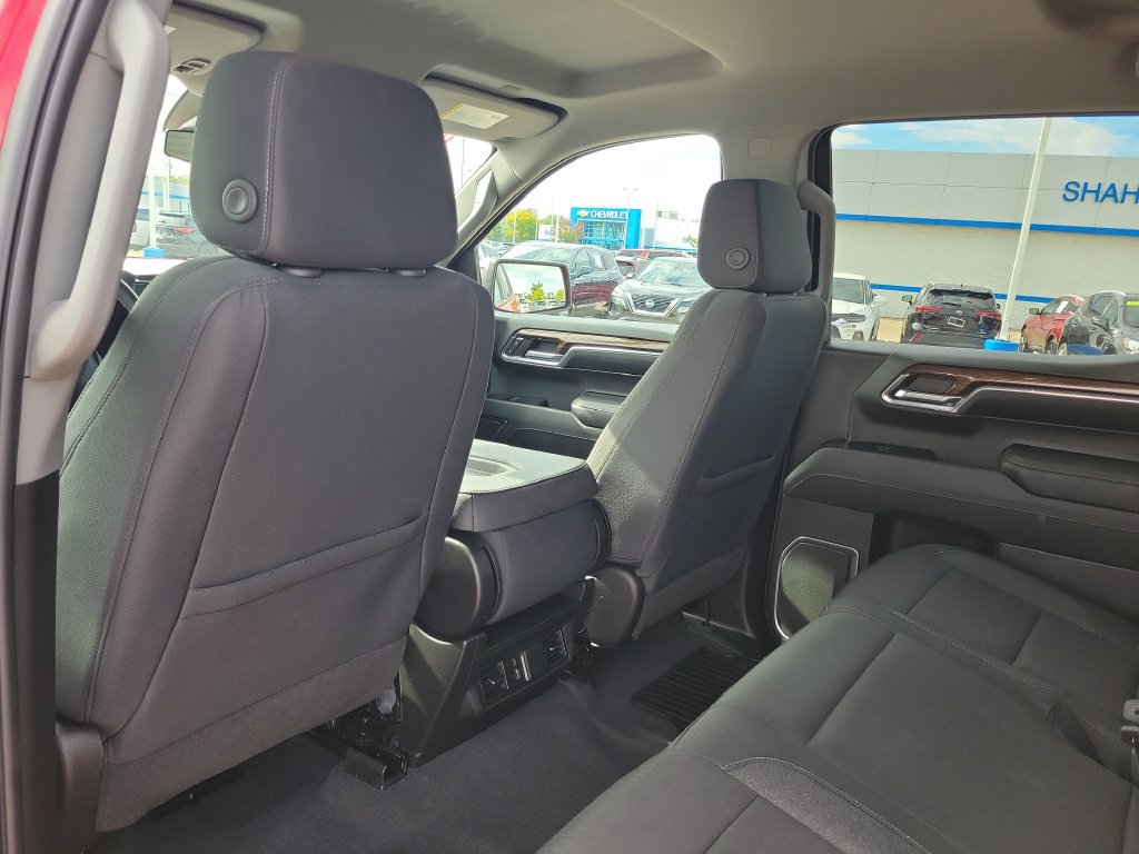 Used 2024 Chevrolet Silverado 1500 LT AWD/4WD image 24