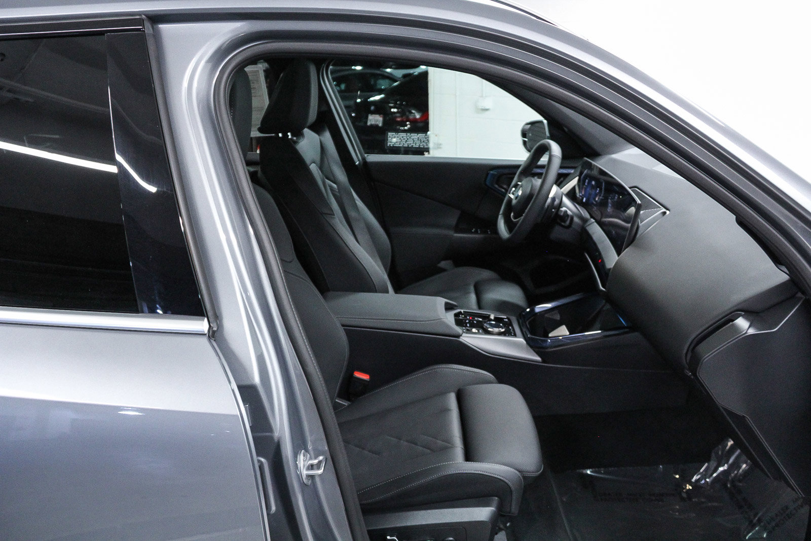 Used 2025 BMW X3 xDrive30i w/ Convenience Package image 18