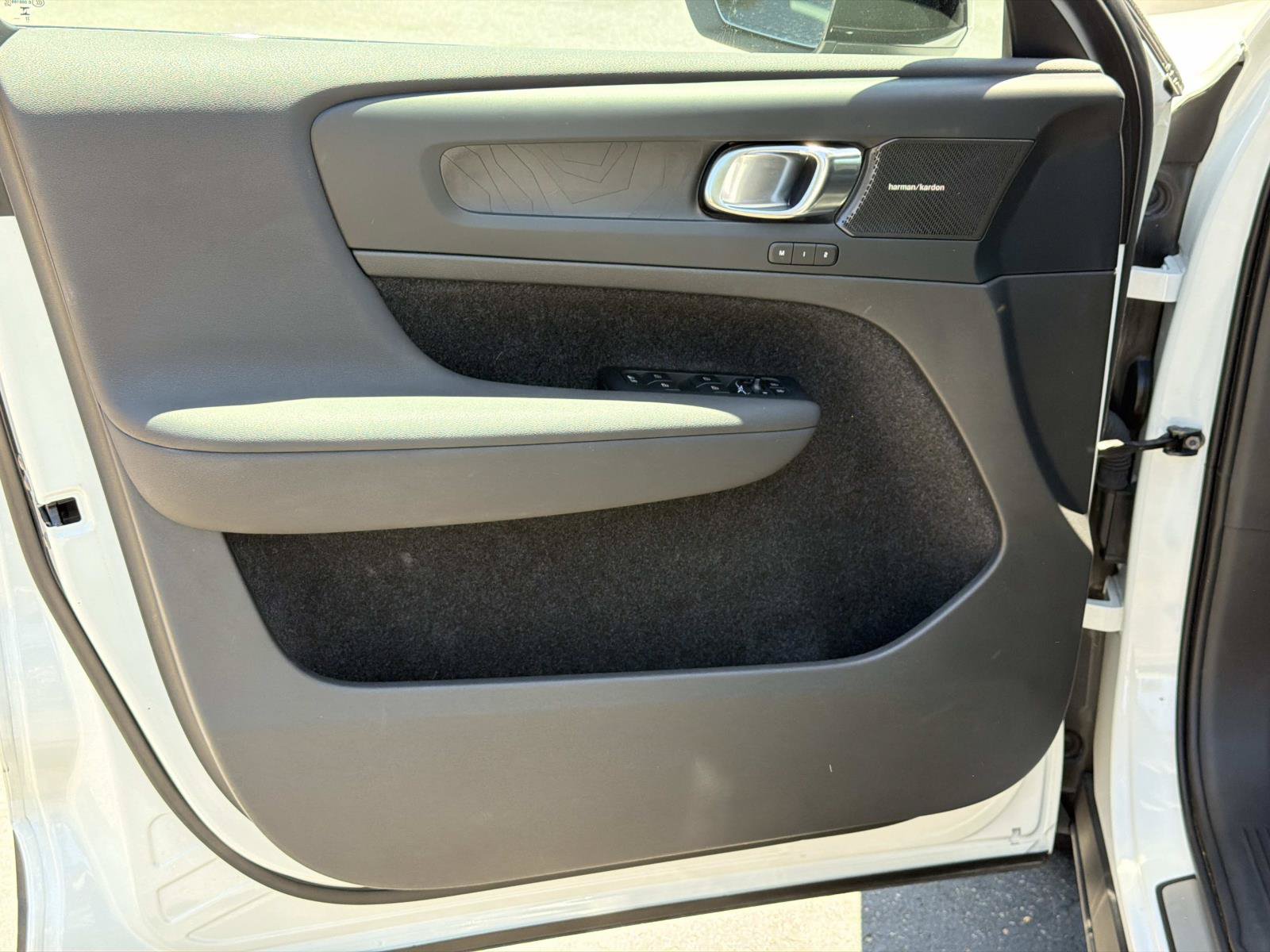 Certified 2023 Volvo C40 P8 Recharge Ultimate AWD/4WD image 15