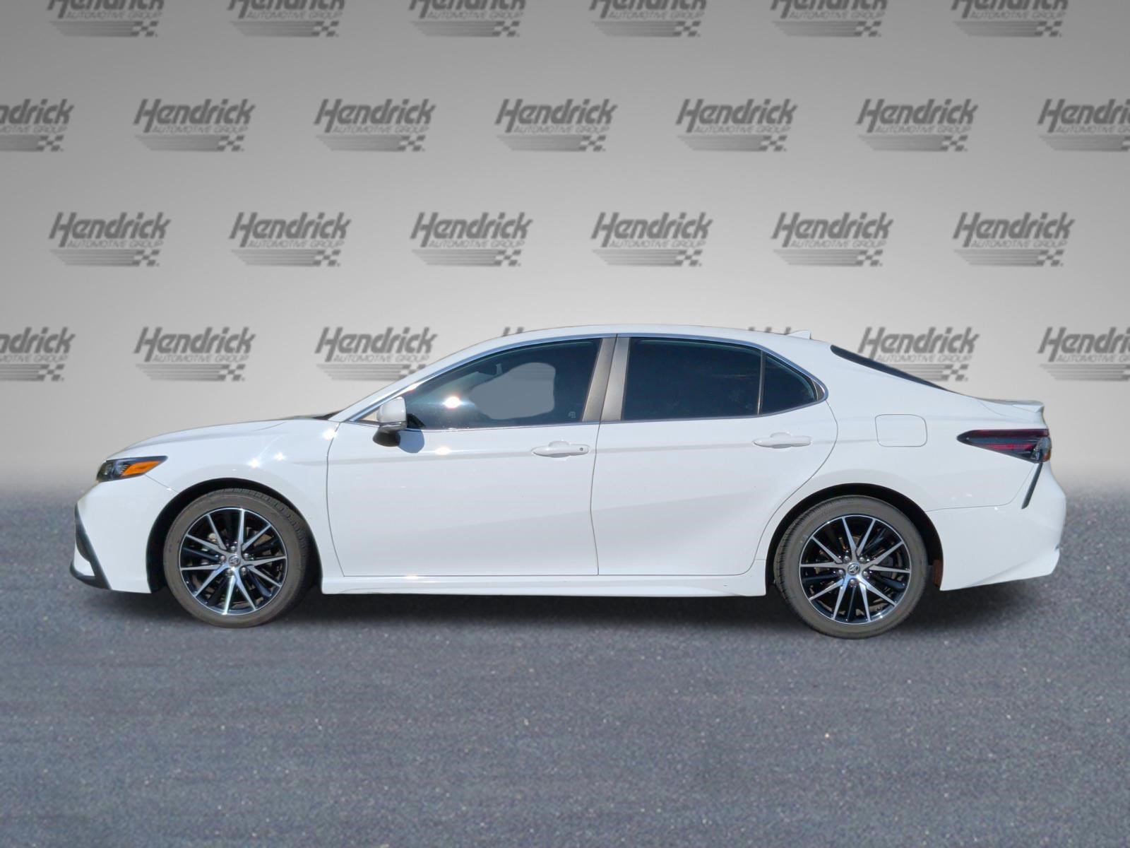 Used 2022 Toyota Camry SE w/ Carpet Mat Package (TMS) FWD image 10