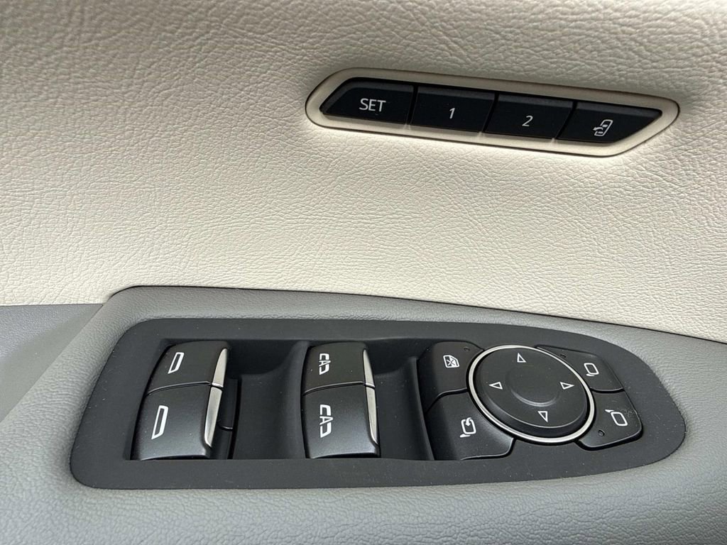 New 2026 Cadillac XT5 Premium Luxury w/ Driver Assist Package image 19