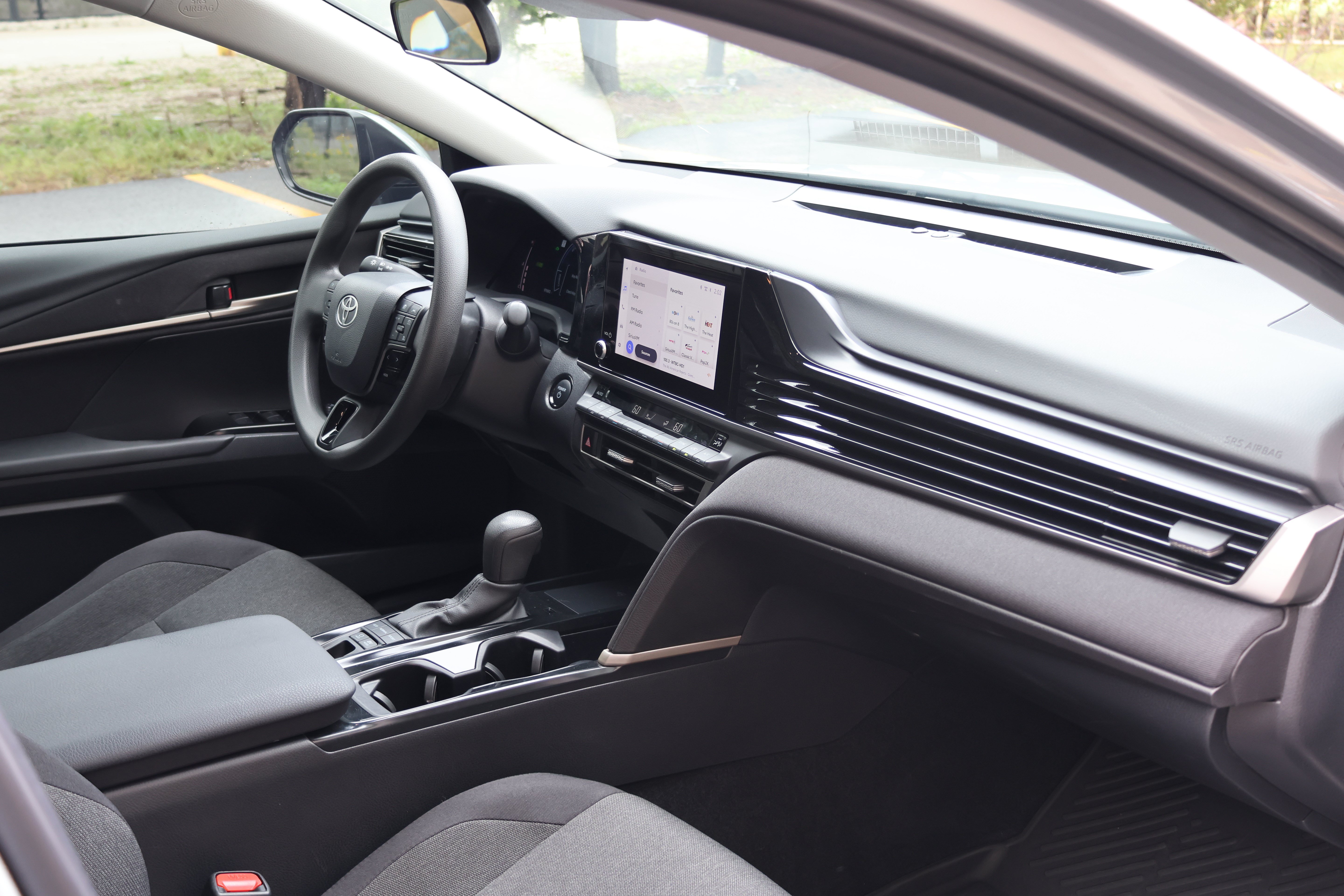 Used 2025 Toyota Camry LE FWD image 36