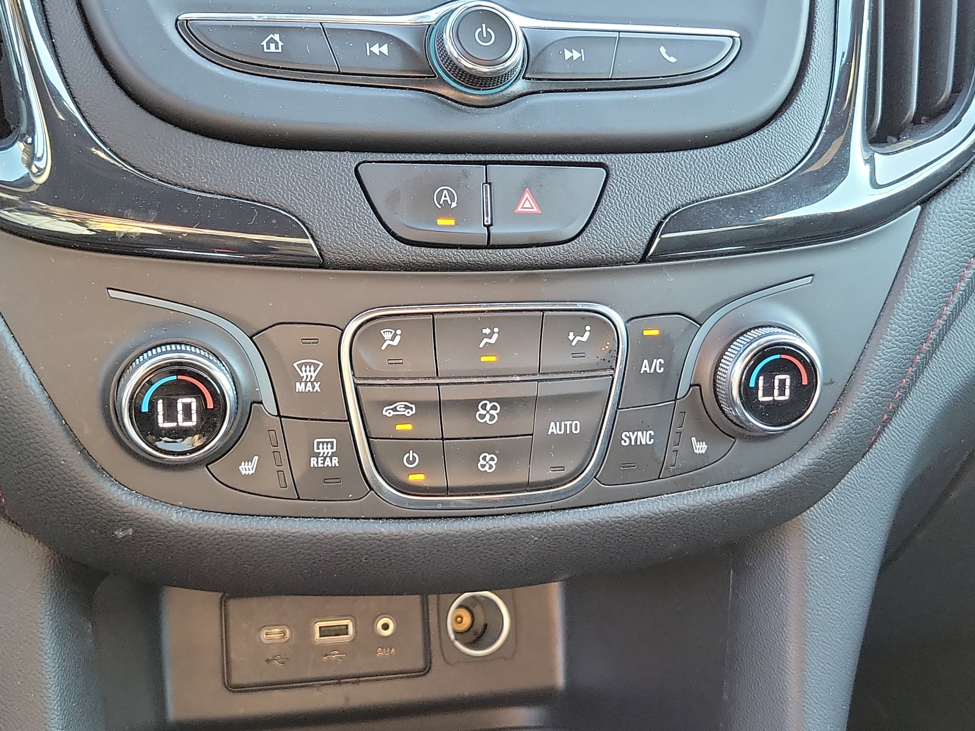 Used 2024 Chevrolet Equinox RS image 28