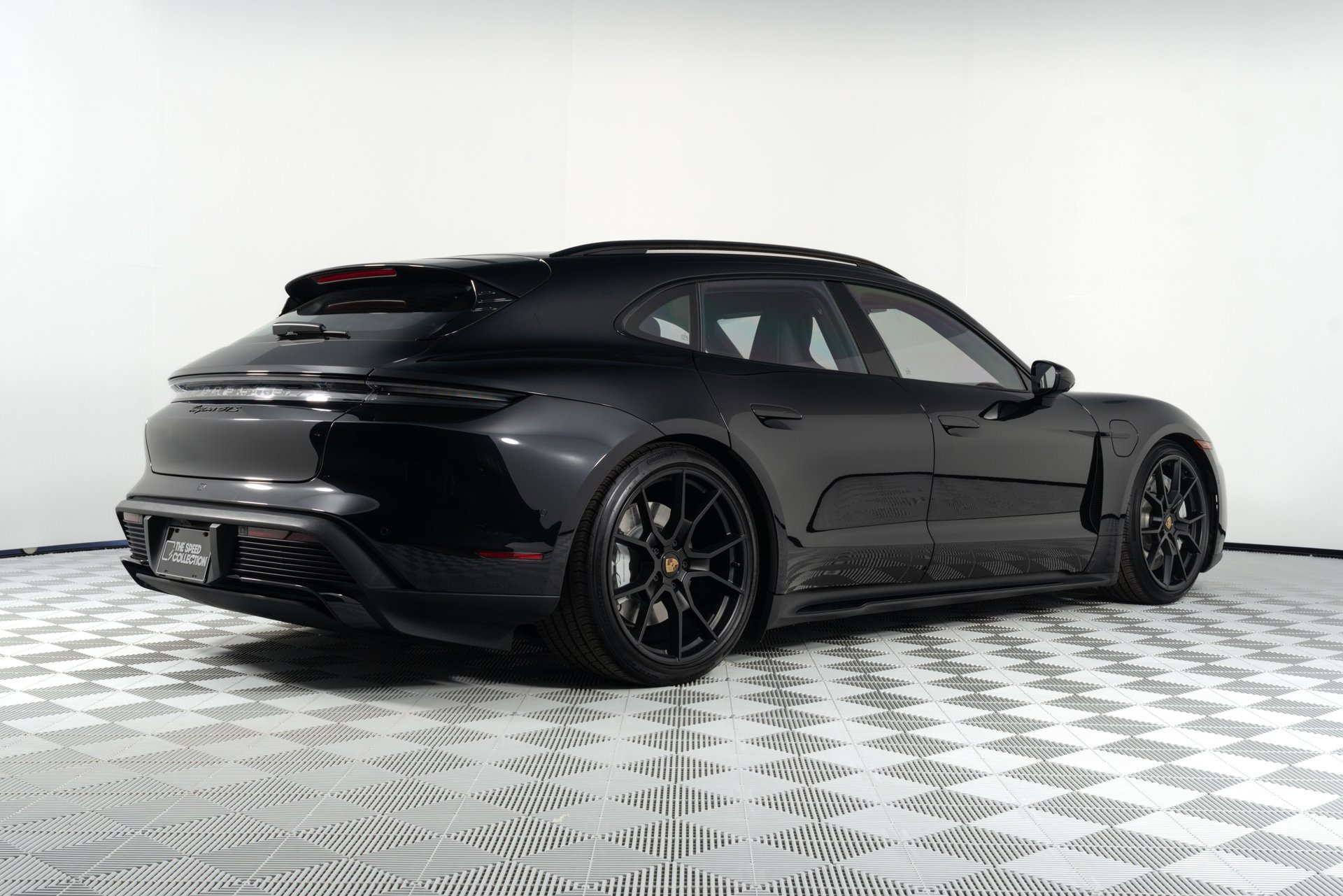 Used 2024 Porsche Taycan GTS AWD/4WD image 6