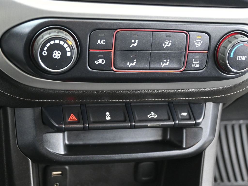 Used 2016 GMC Canyon SLE image 11