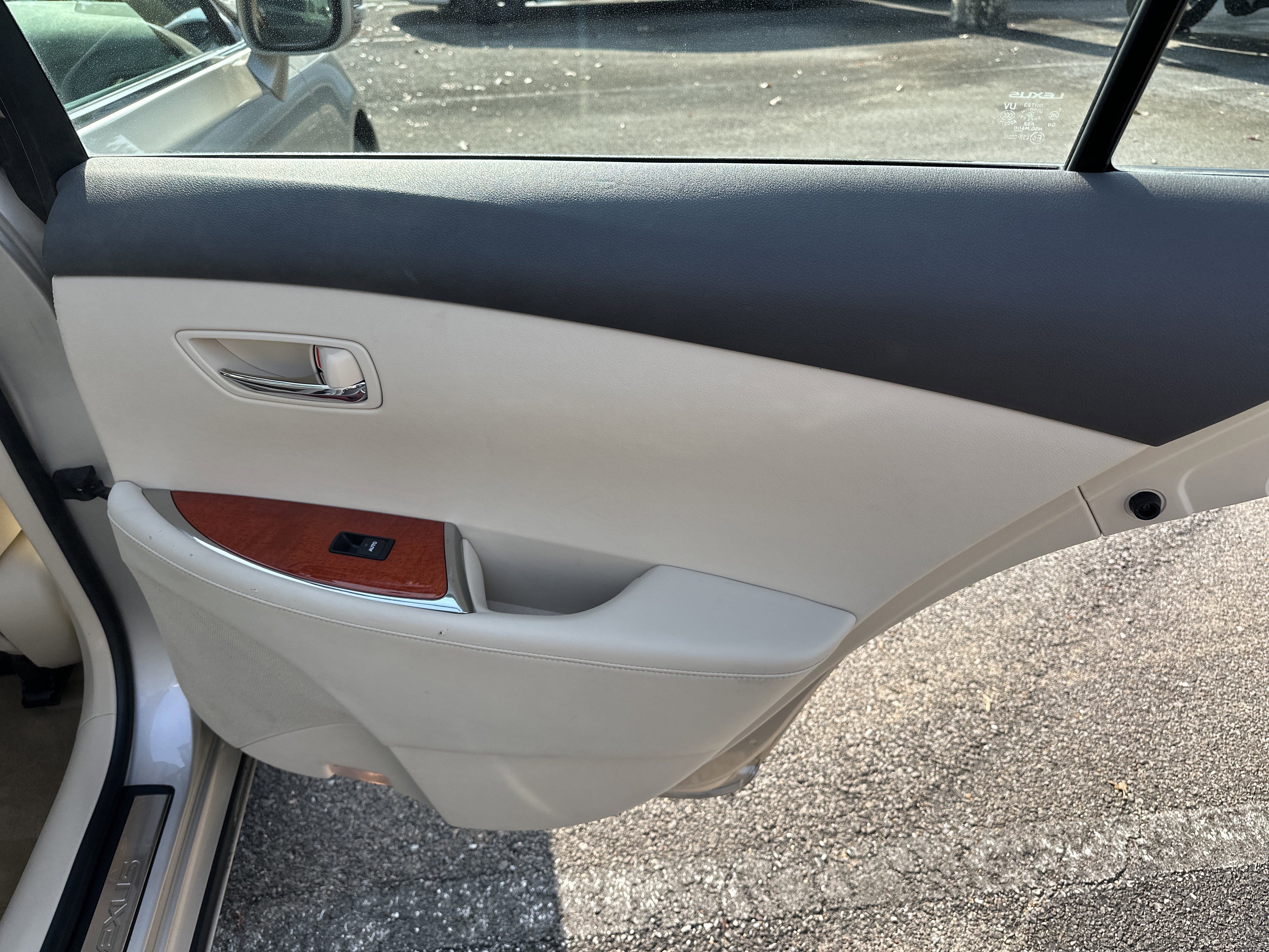 Used 2011 Lexus ES 350 image 18