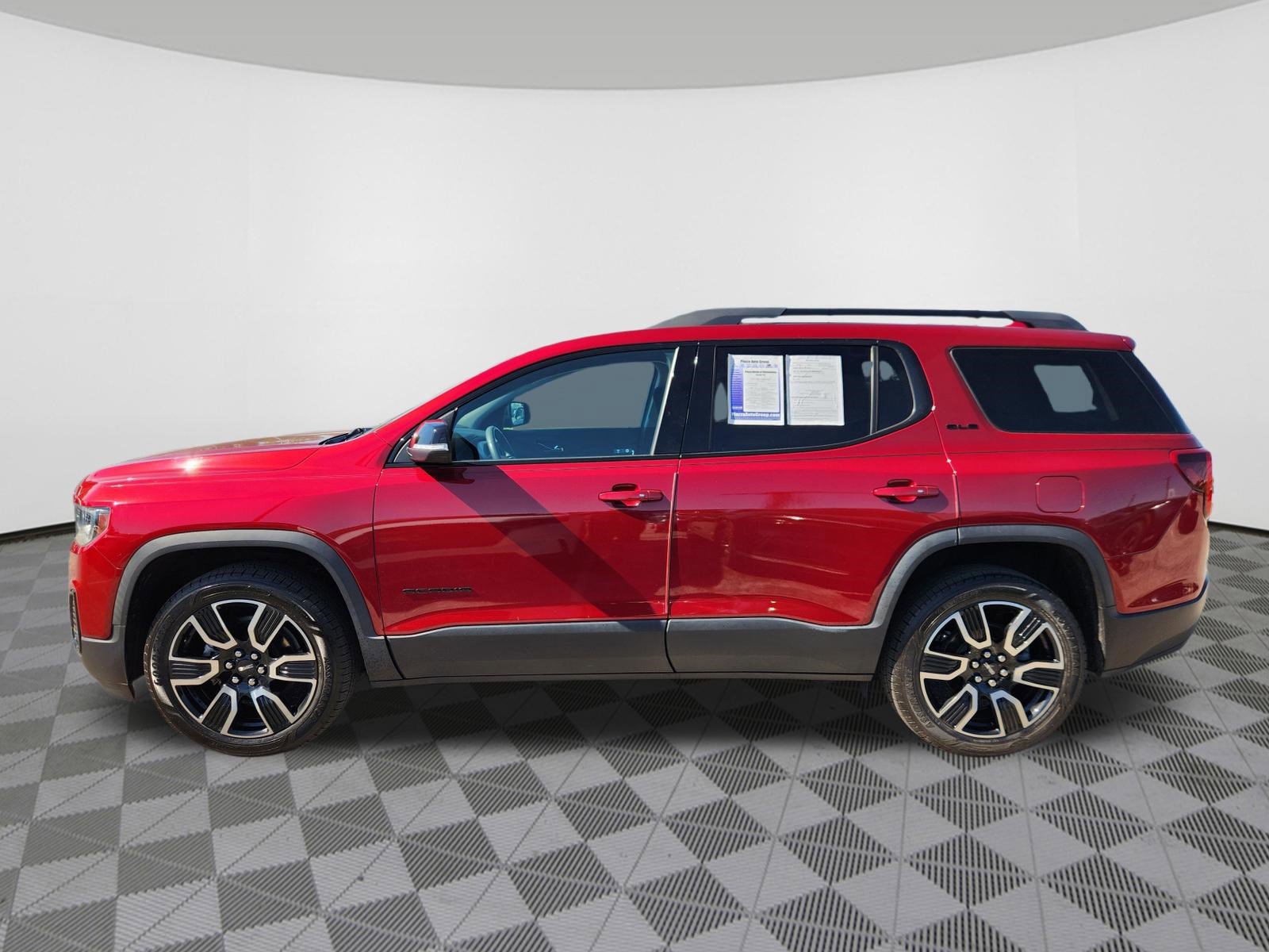 Used 2021 GMC Acadia SLE w/ Driver Convenience Package FWD image 5