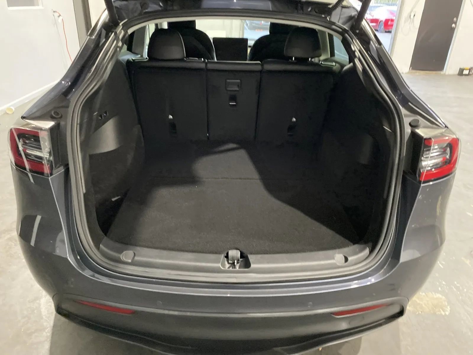 Used 2022 Tesla Model Y Performance image 8