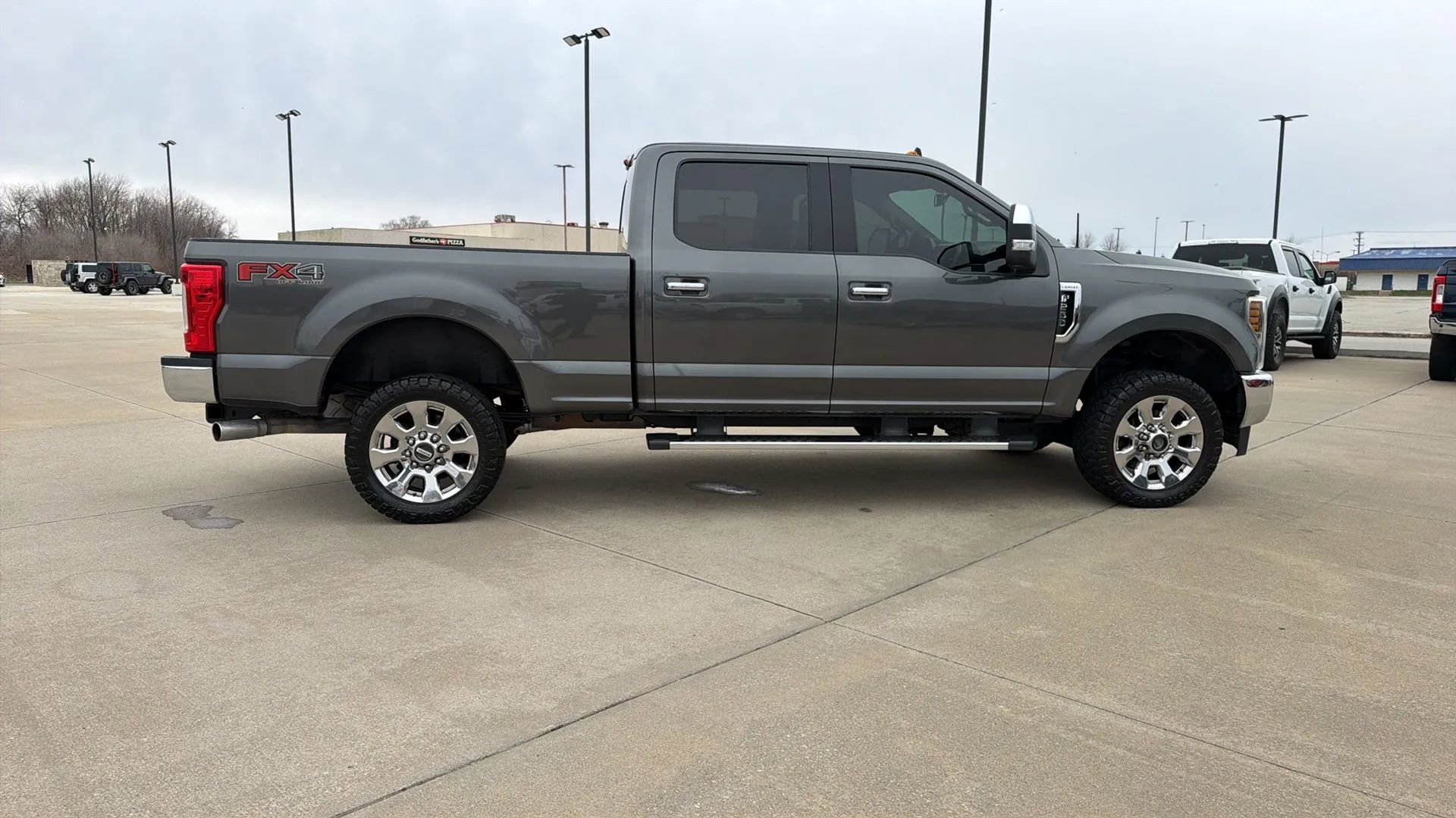 Used 2019 Ford F250 Lariat w/ Chrome Package image 27