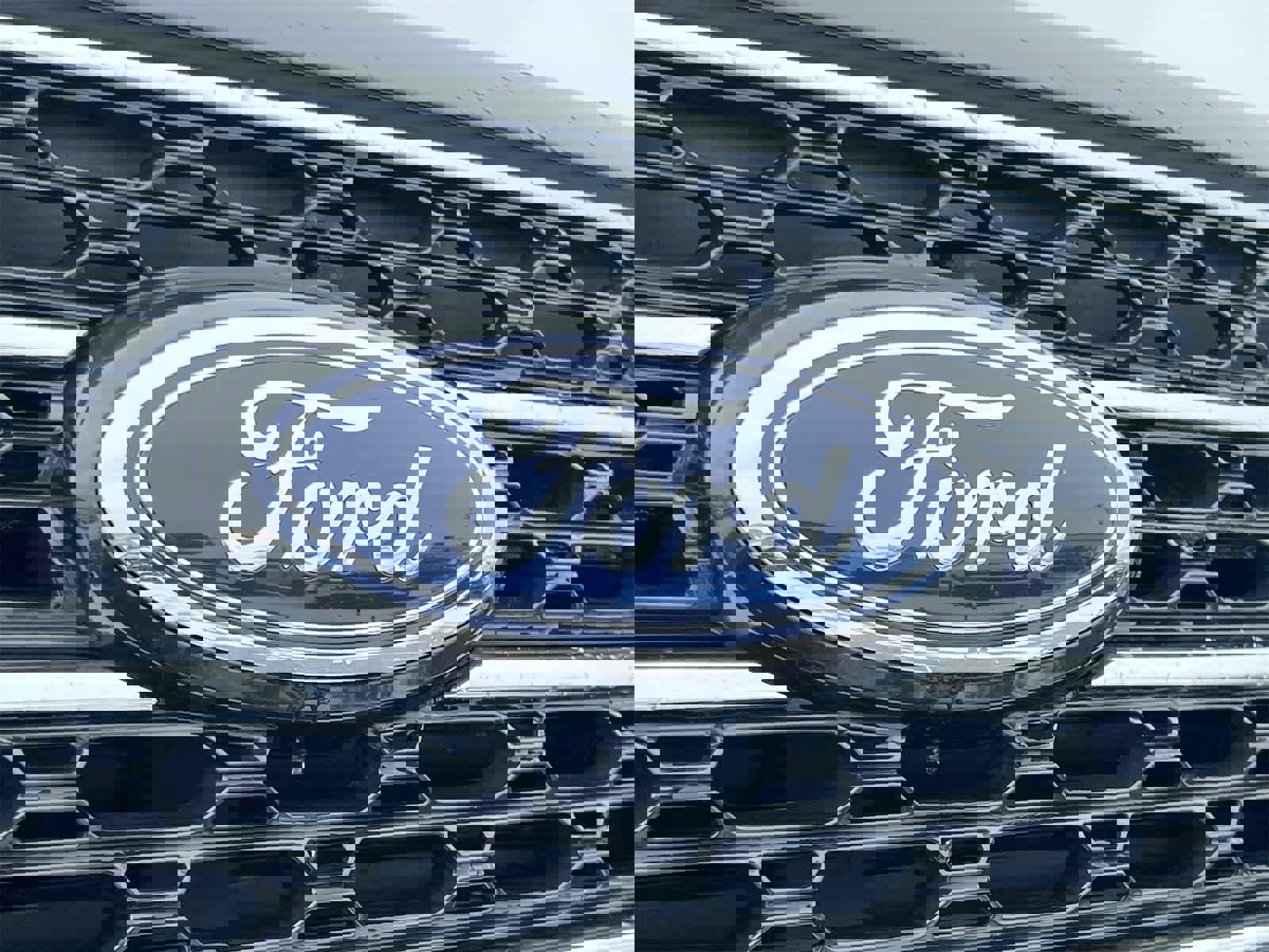 Used 2023 Ford Explorer XLT w/ Equipment Group 202A image 13