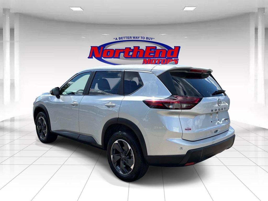 Used 2024 Nissan Rogue SV AWD/4WD image 5