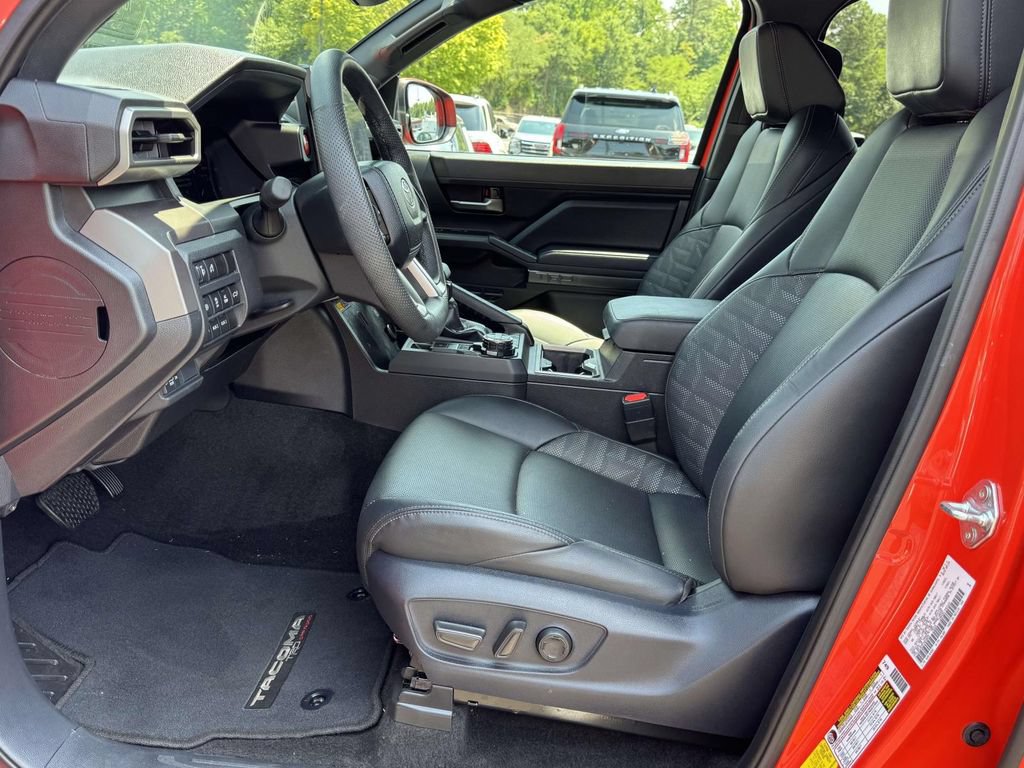 Used 2024 Toyota Tacoma TRD Off-Road w/ TRD Off Road Premium Package AWD/4WD image 21