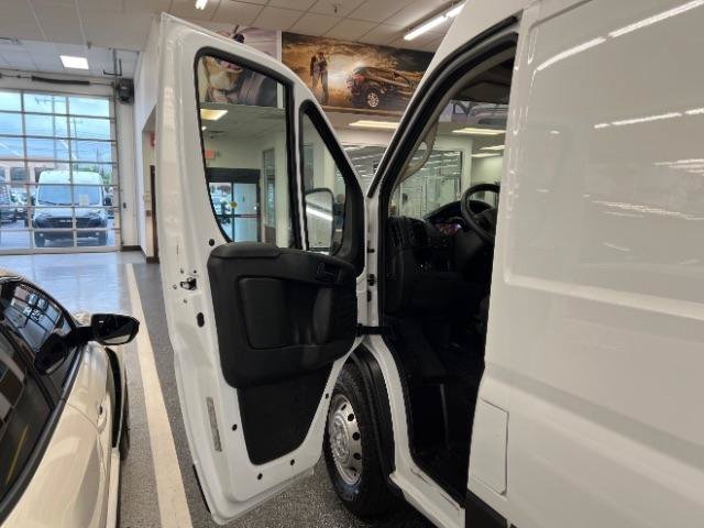Used 2023 RAM ProMaster 2500 w/ Convenience Group FWD image 25