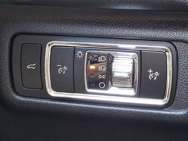 Used 2023 Lincoln Corsair Reserve w/ Equipment Group 201A AWD/4WD image 26