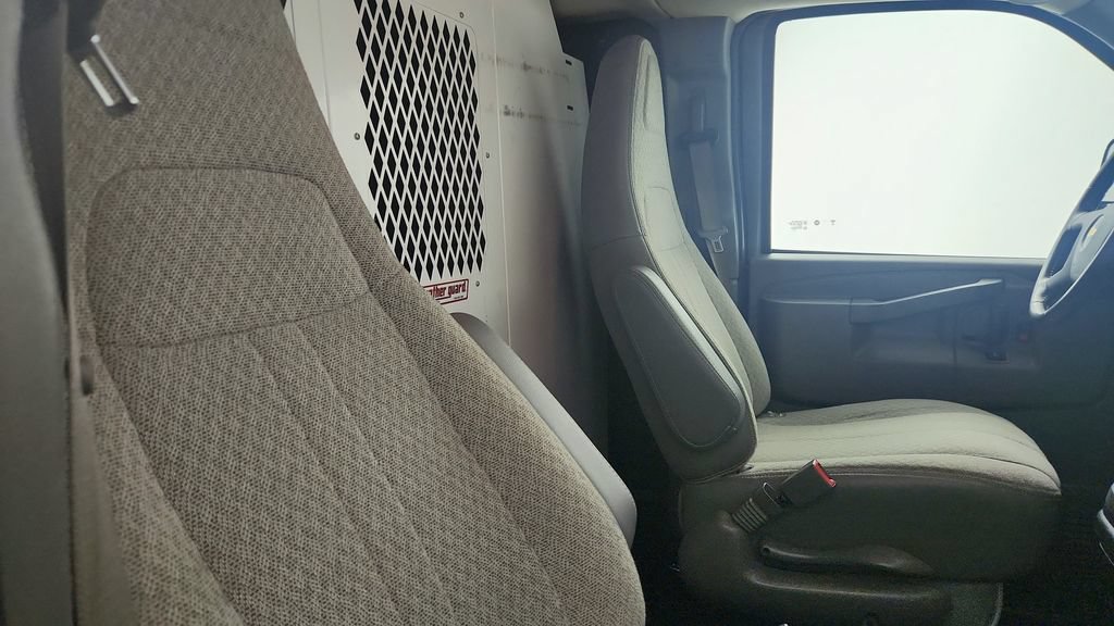 Used 2021 Chevrolet Express 2500 w/ Driver Convenience Package RWD image 22