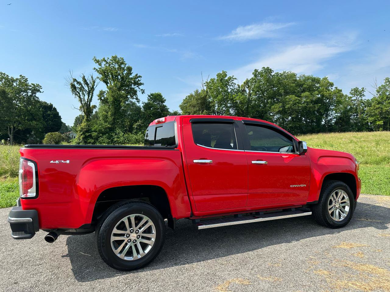Used 2020 GMC Canyon SLT w/ Driver Alert Package AWD/4WD image 10