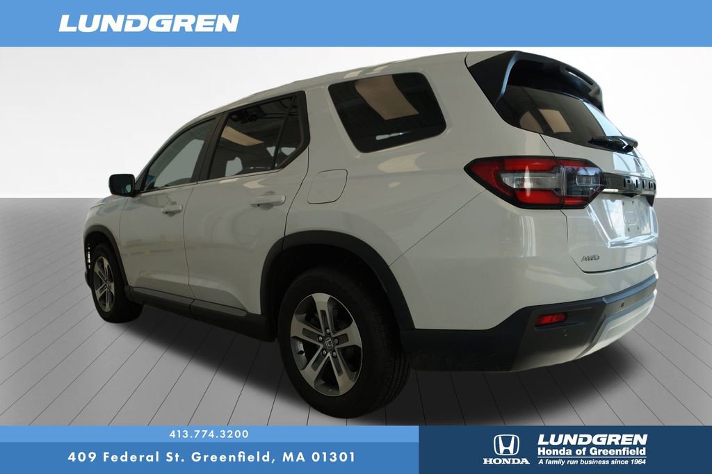 Used 2025 Honda Pilot EX-L image 6