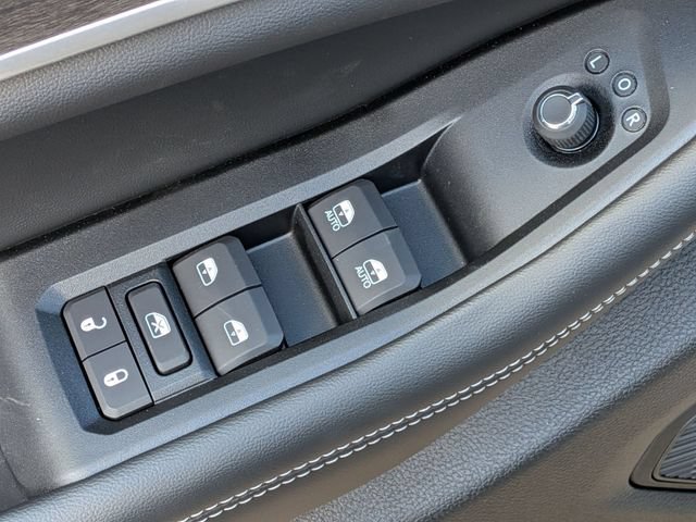 New 2026 Jeep Grand Cherokee Altitude AWD/4WD image 22