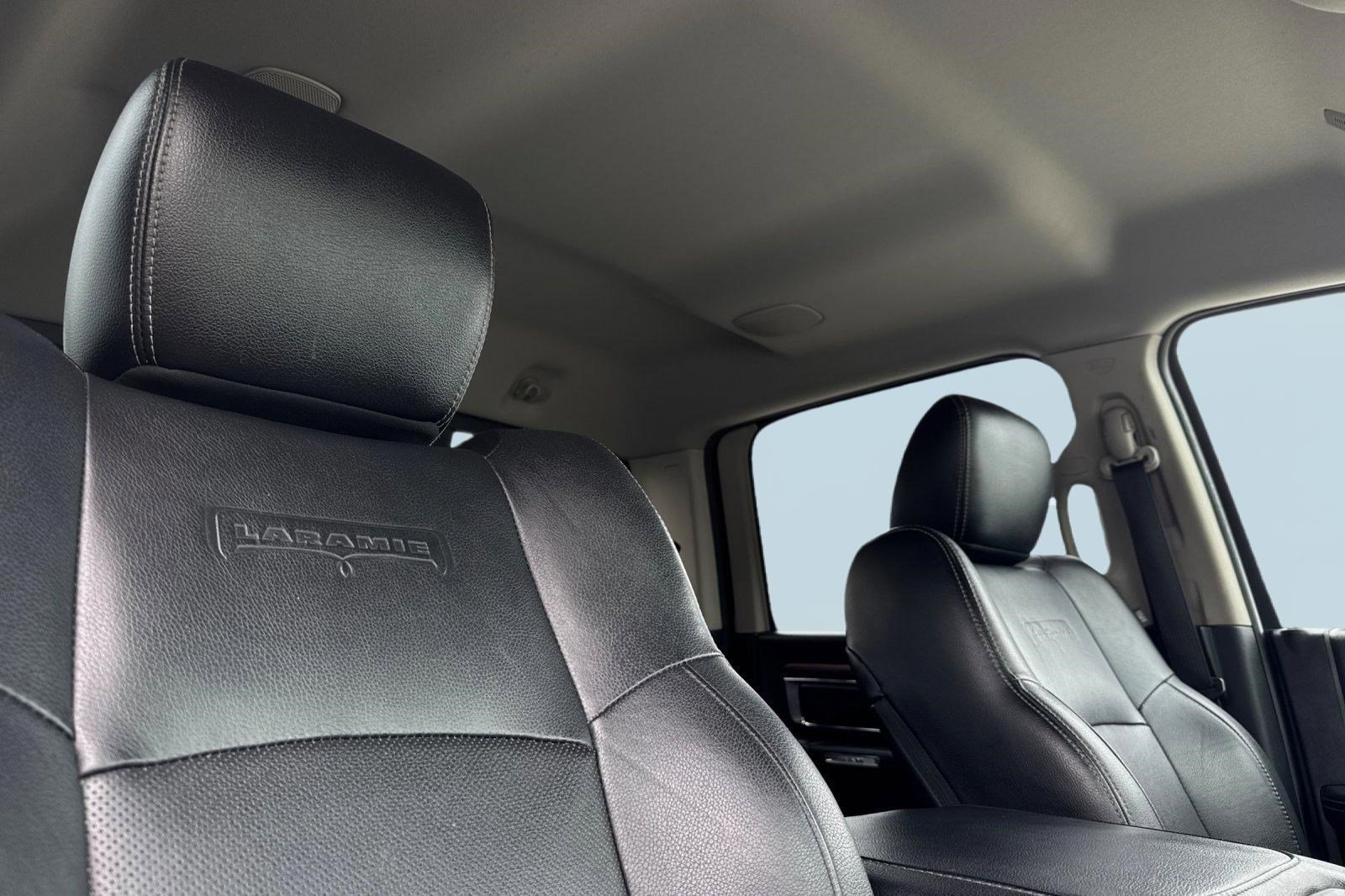 Used 2017 RAM 1500 Laramie RWD image 26