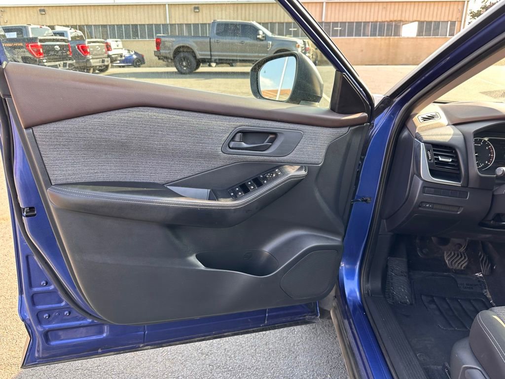 Used 2021 Nissan Rogue S image 12