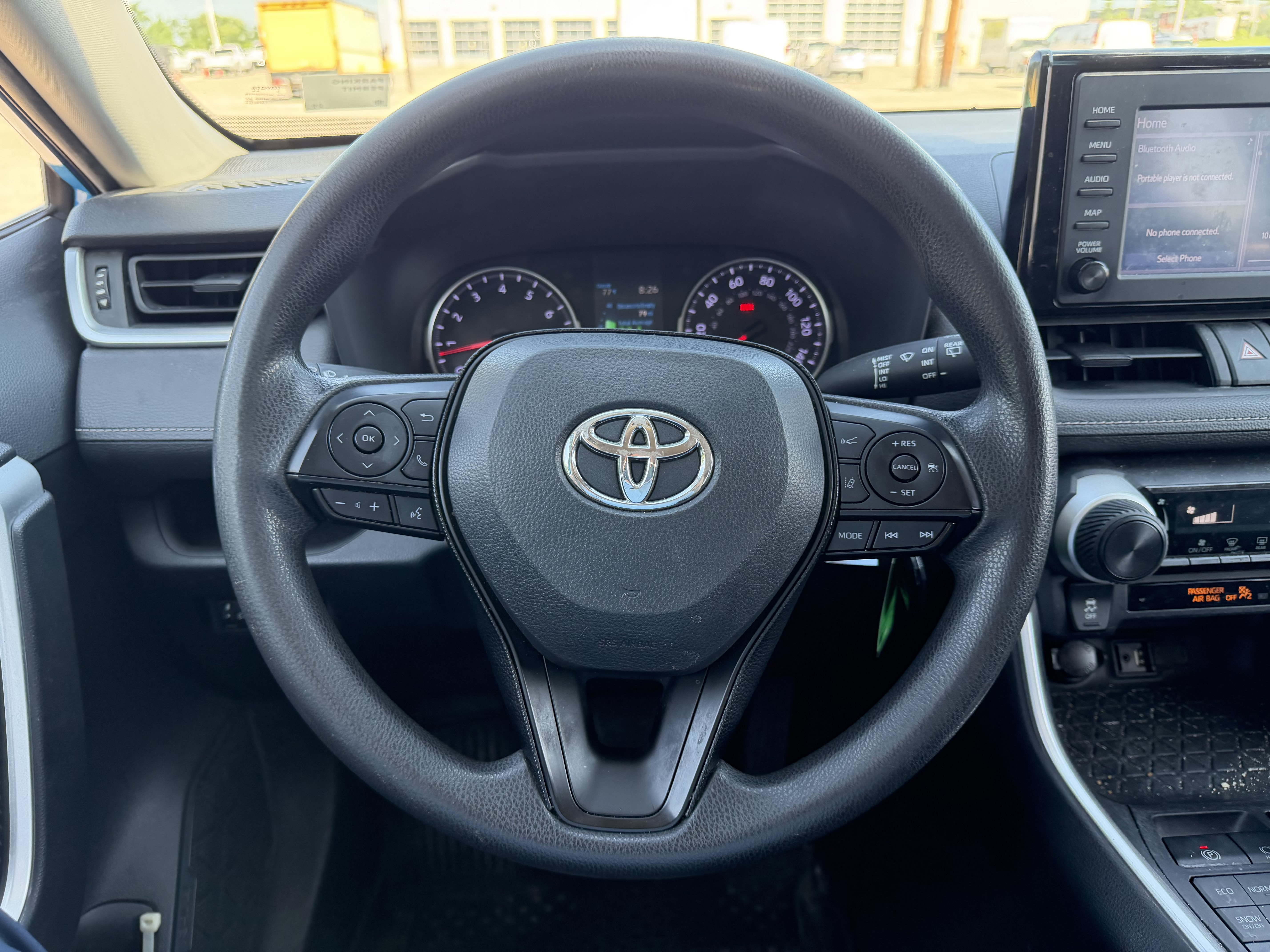 Used 2019 Toyota RAV4 LE AWD/4WD image 15
