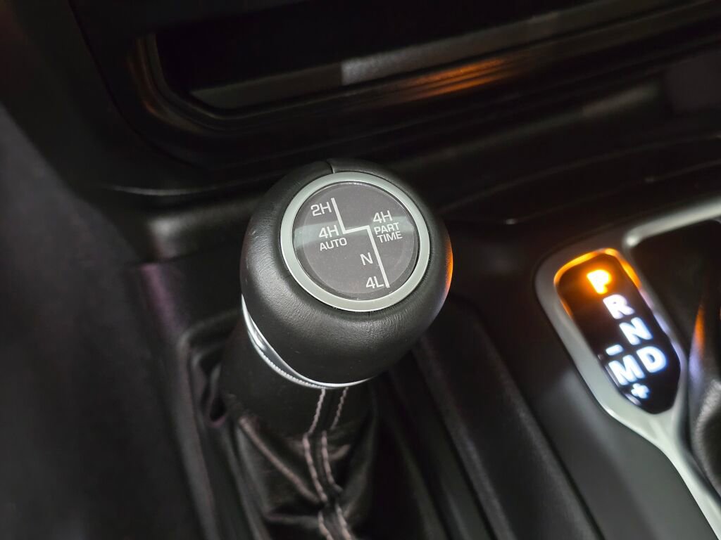 Used 2022 Jeep Wrangler Unlimited Sahara 4xe image 32