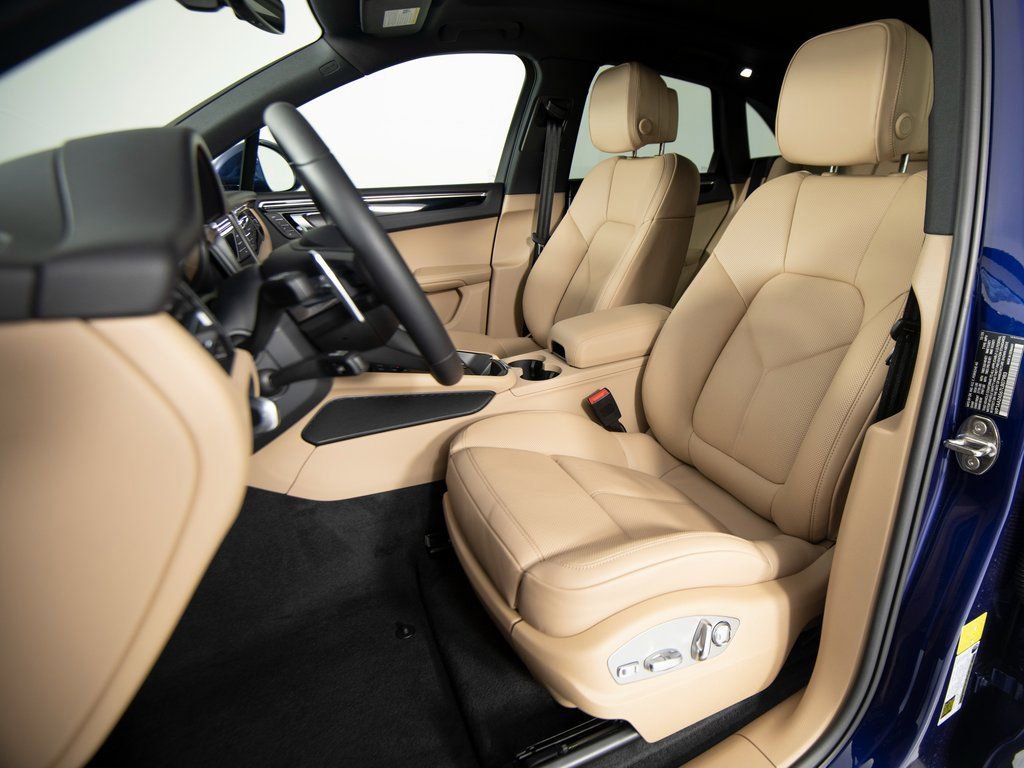 New 2026 Porsche Macan image 5