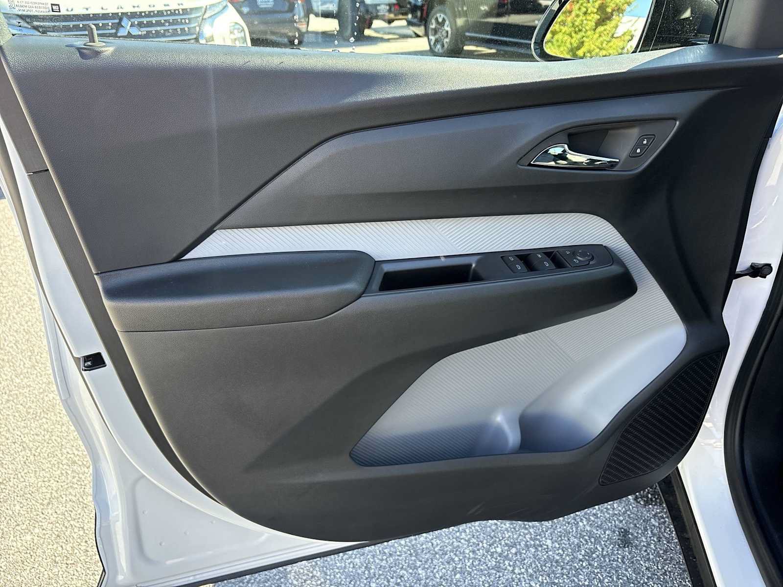 New 2027 Chevrolet Bolt LT FWD image 21