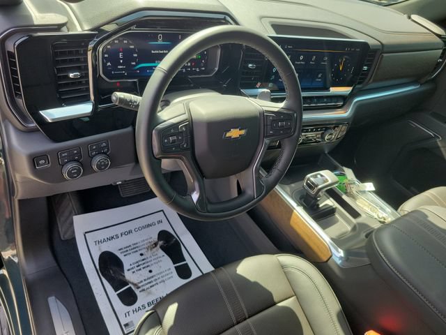 Used 2026 Chevrolet Silverado 1500 High Country AWD/4WD image 16