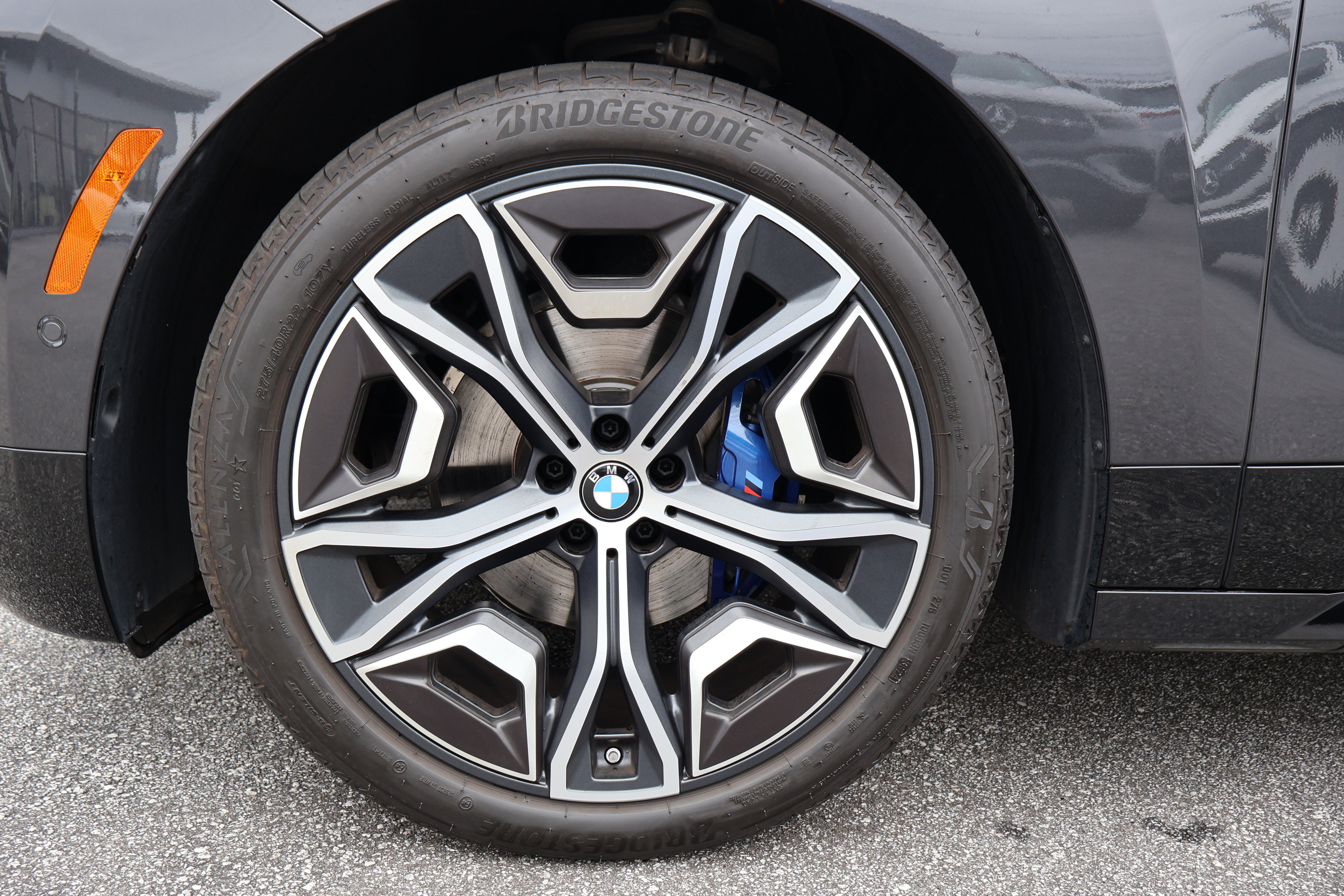 Used 2025 BMW iX M60 AWD/4WD image 9