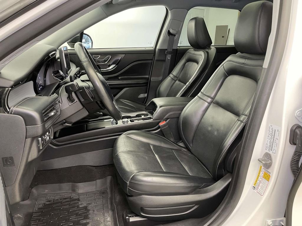 Used 2021 Lincoln Corsair AWD w/ Premium Package image 5