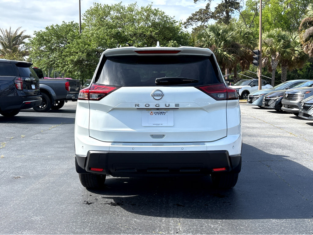 Used 2025 Nissan Rogue SV image 24