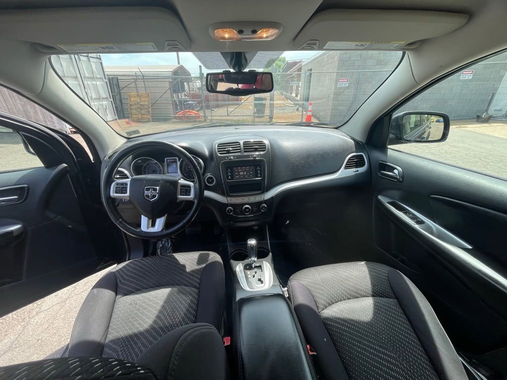 Used 2014 Dodge Journey SE w/ Flexible Seating Group FWD image 2