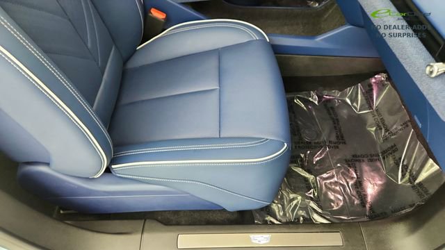 Used 2025 Cadillac Optiq Sport 2 image 24