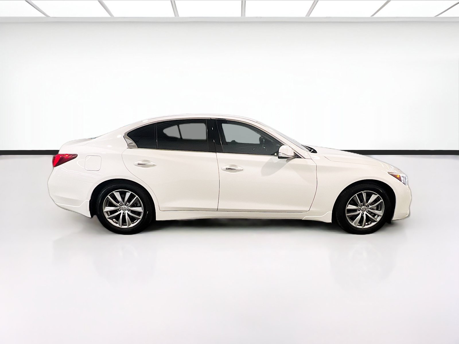 Used 2021 INFINITI Q50 Pure w/ Cargo Package RWD image 23