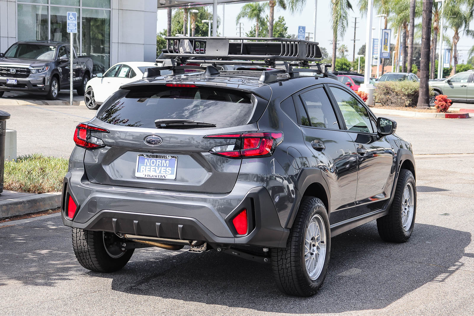 Used 2024 Subaru Crosstrek 2.0i Premium w/ Crosstrek Mirror Package AWD/4WD image 11