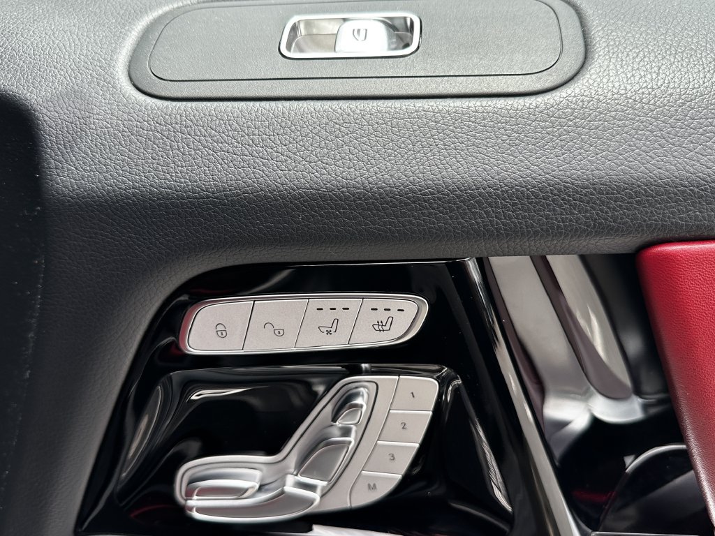 Certified 2023 Mercedes-Benz G 550 w/ G Manufaktur Interior Package image 17