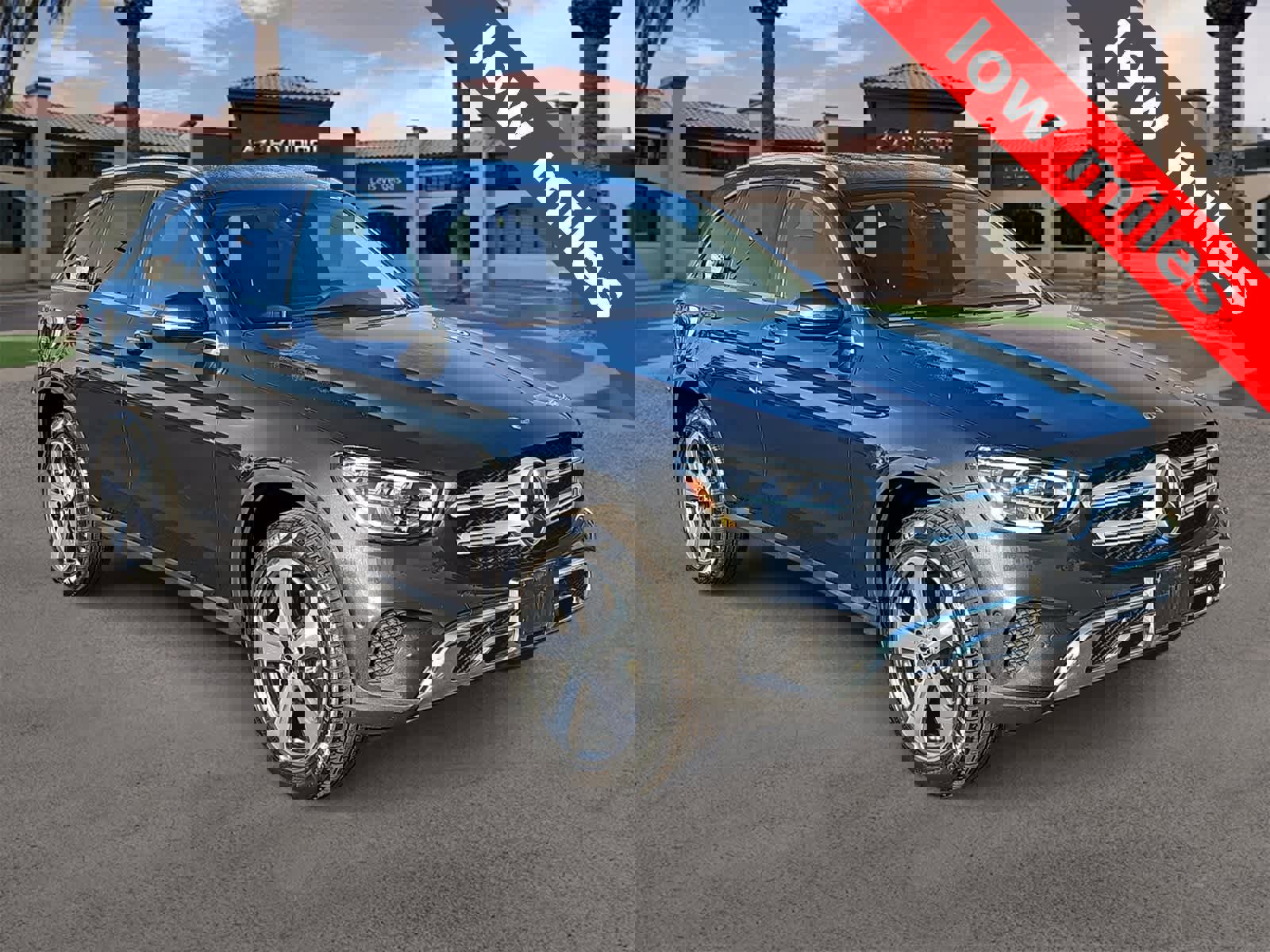 Used 2022 Mercedes-Benz GLC 300 image 2