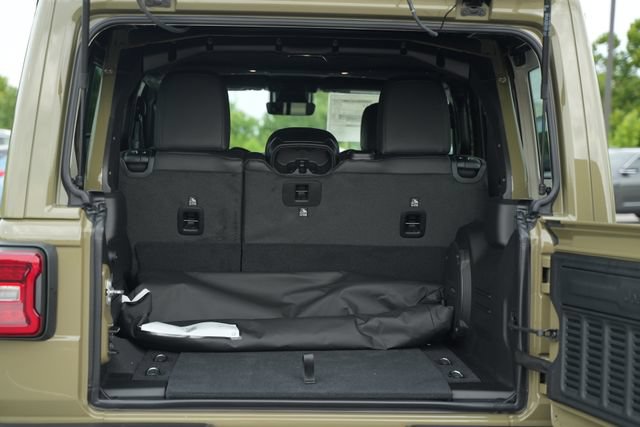 New 2026 Jeep Wrangler Unlimited Rubicon 392 w/ Quick Order Package 27X Moab AWD/4WD image 18