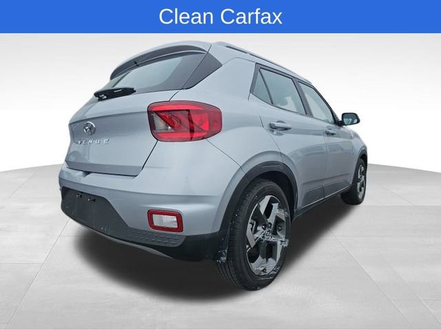 Used 2023 Hyundai Venue SEL image 5