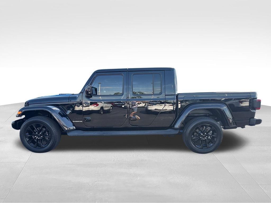 Used 2021 Jeep Gladiator Overland AWD/4WD image 3