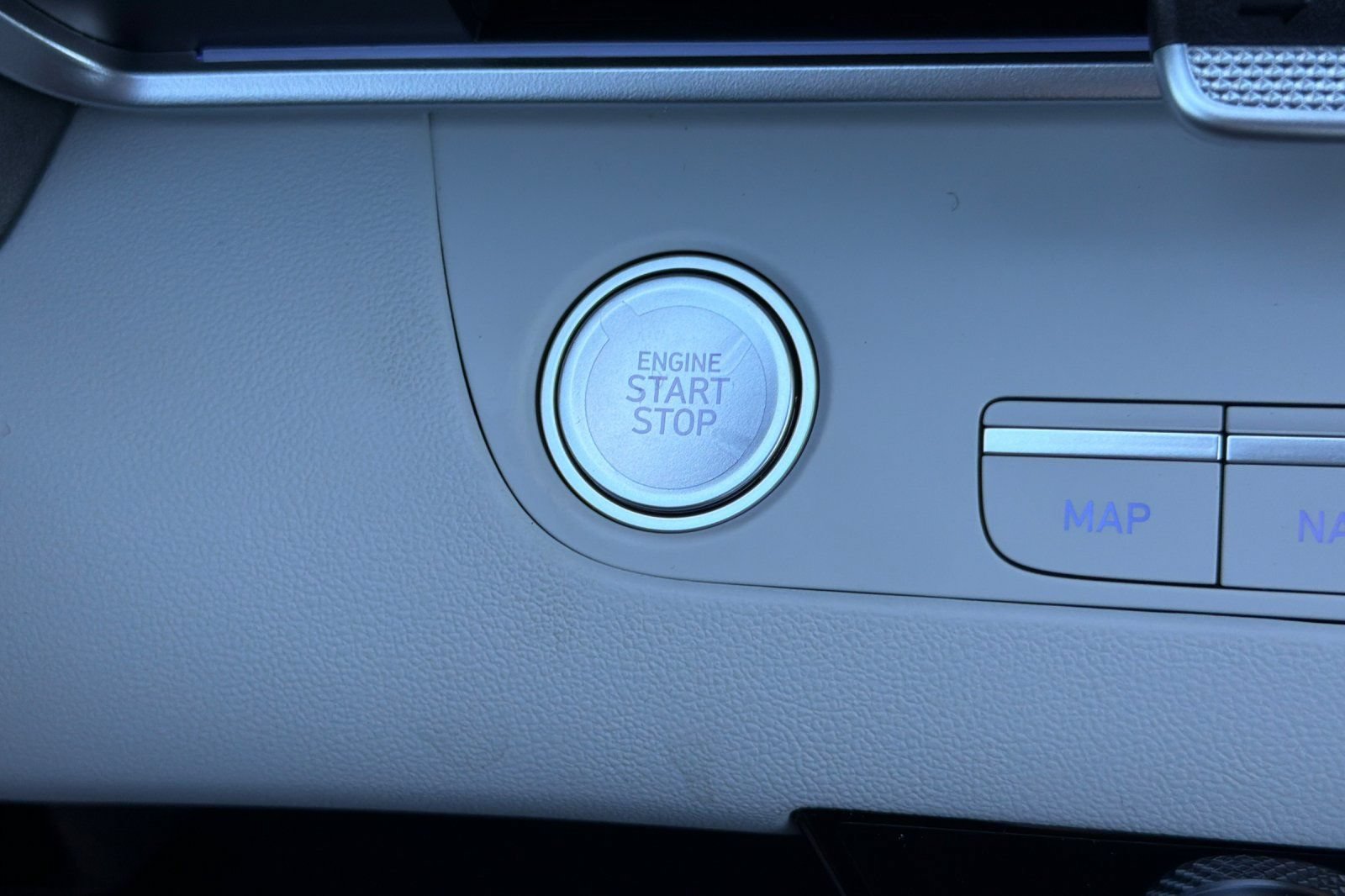 New 2026 Hyundai Elantra Limited FWD image 21