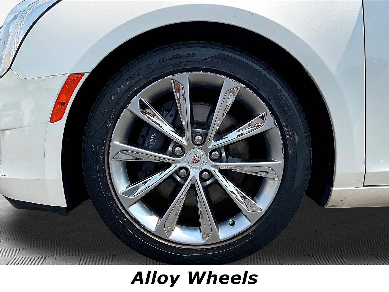 Used 2013 Cadillac XTS Luxury FWD image 34