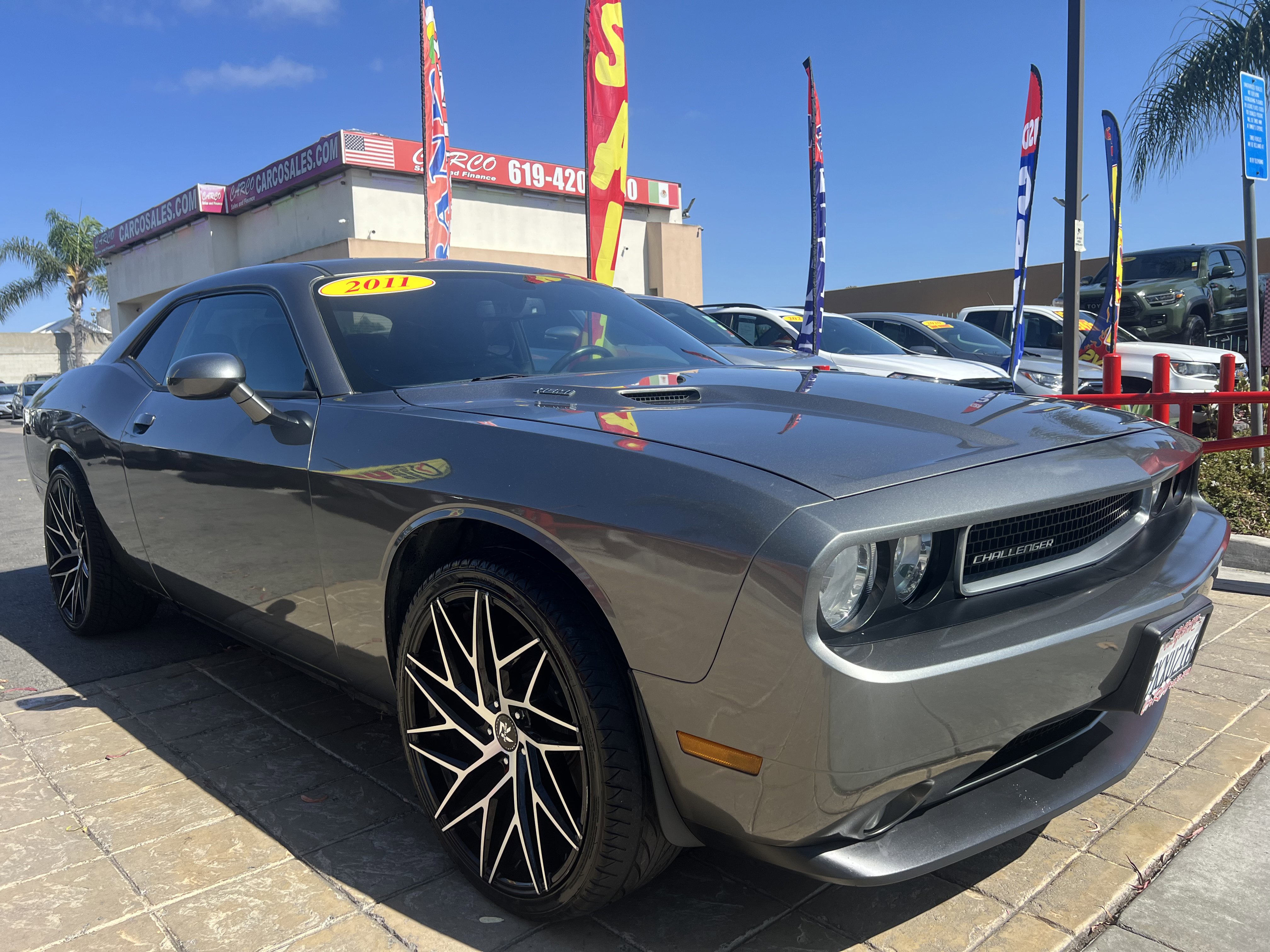 Used 2011 Dodge Challenger R/T RWD image 1